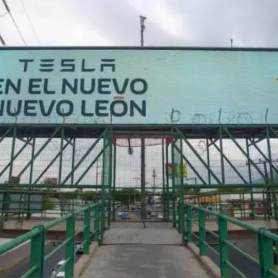 TESLA NUEVO LEÓN